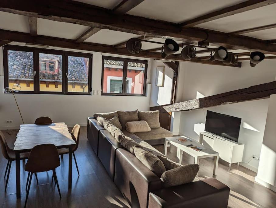 로그로노 Old Town Loft - Cathedral Views. 아파트 외부 사진